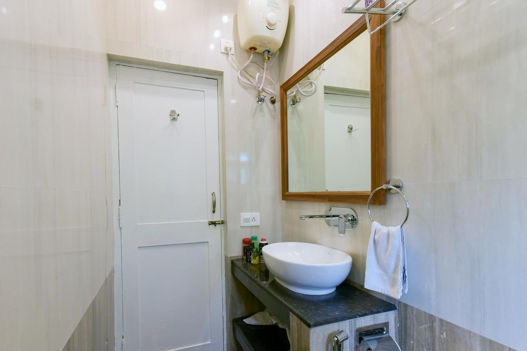 2 Bedroom Apartment In Resort On Candolim Beach Baga Esterno foto